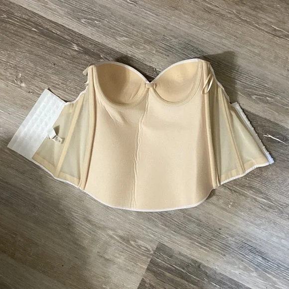 David’s Bridal Wedding Dress Size 6 - Picture 8 of 14